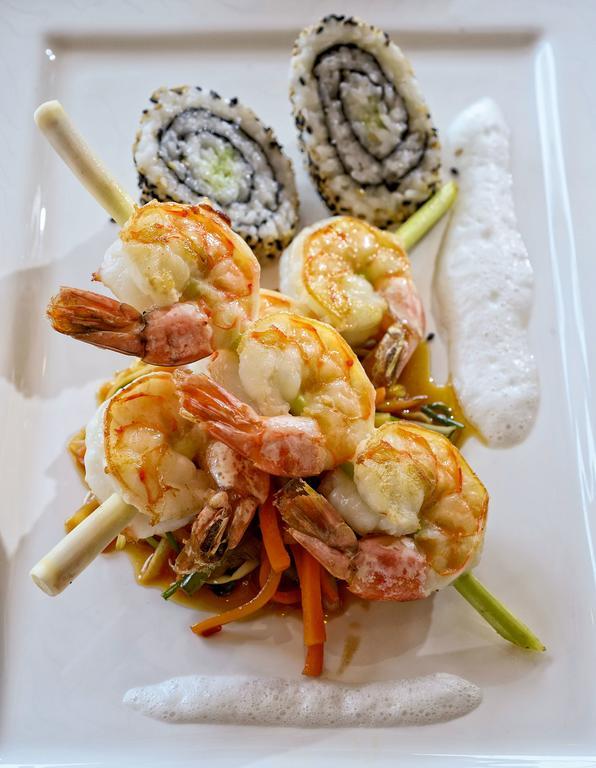 野天鹅h.W.S.酒店 萨嘎德 外观 照片